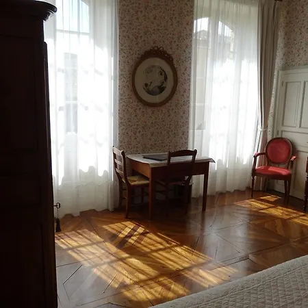 לינה וארוחת בוקר Chambres D'hotes La Garlande Saint-Clar