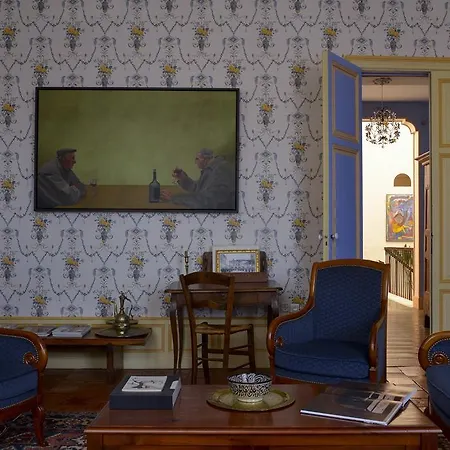 Oda ve Kahvaltı Chambres D'hotes La Garlande