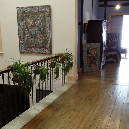 Oda ve Kahvaltı Chambres D'hotes La Garlande