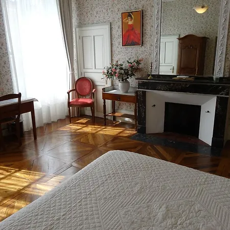 Oda ve Kahvaltı Chambres D'hotes La Garlande